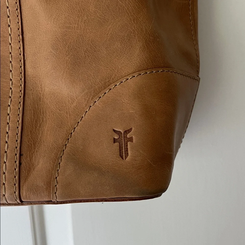 Authentic Frye Tan Leather Tote Bag Great  Condition - Picture 3 of 16